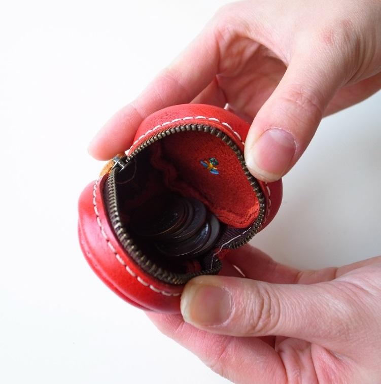 It opens easily and is round and easy to see! Macaron coin case with c ...
